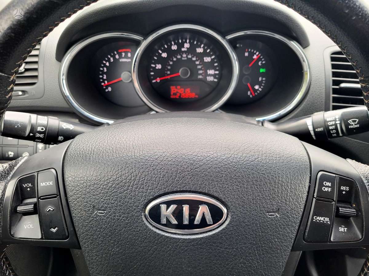 Kia Sorento 2012 — photo 24