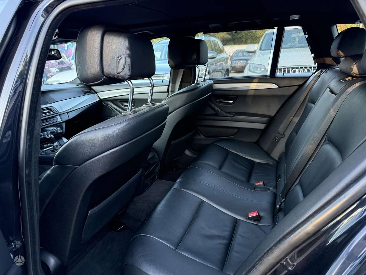 BMW 520 2011 — photo 11