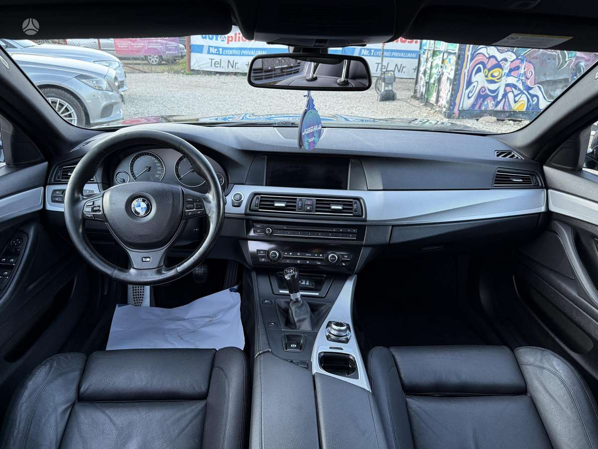 BMW 520 2011 — photo 8