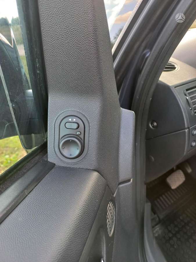 Opel Meriva 2009 — photo 28