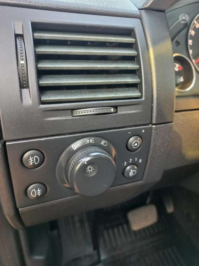 Opel Meriva 2009 — photo 32