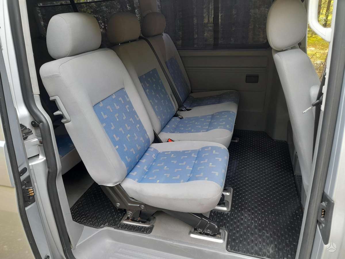 Volkswagen Caravelle 2007 — photo 12