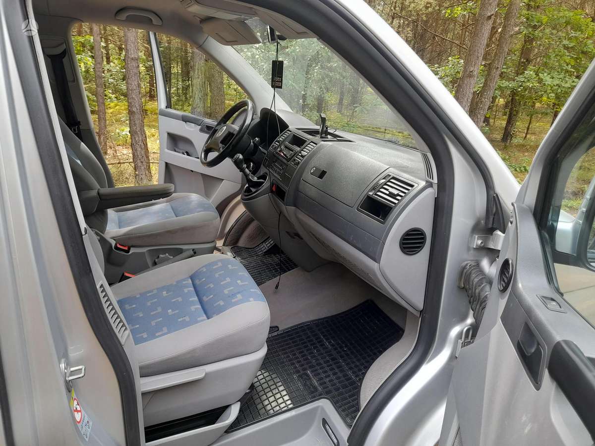 Volkswagen Caravelle 2007 — photo 13