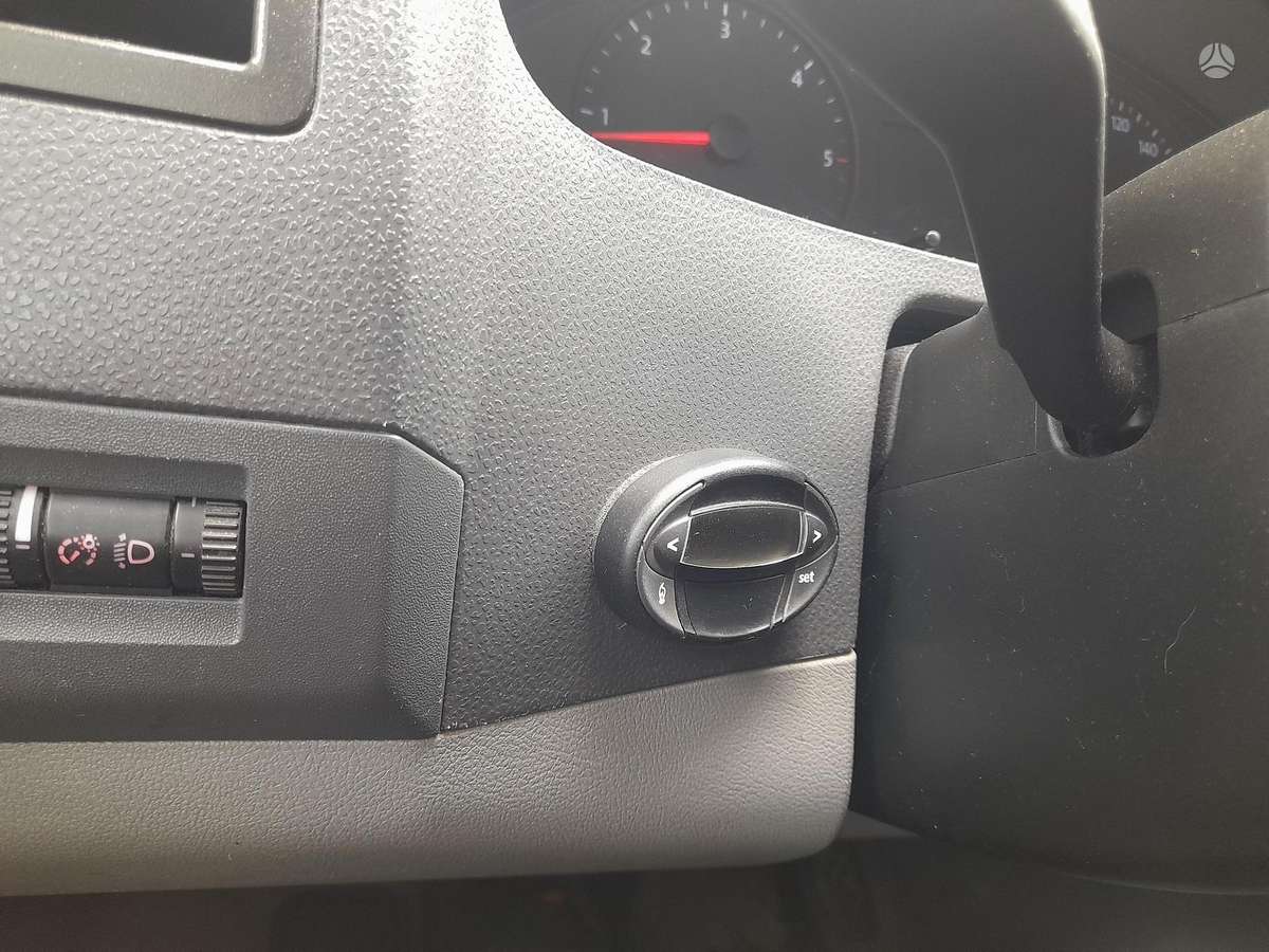 Volkswagen Caravelle 2007 — engine 2500 cm³, 131 HP (96kW)