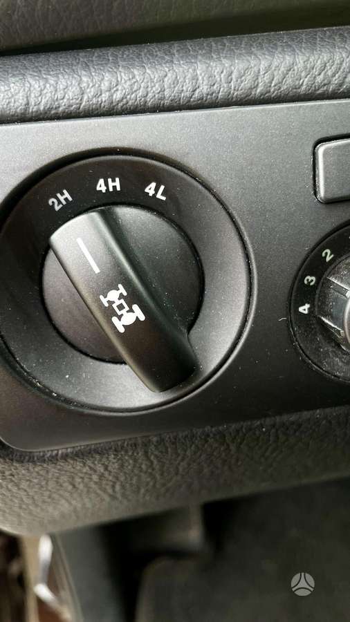 SsangYong Rexton 2014 — photo 21
