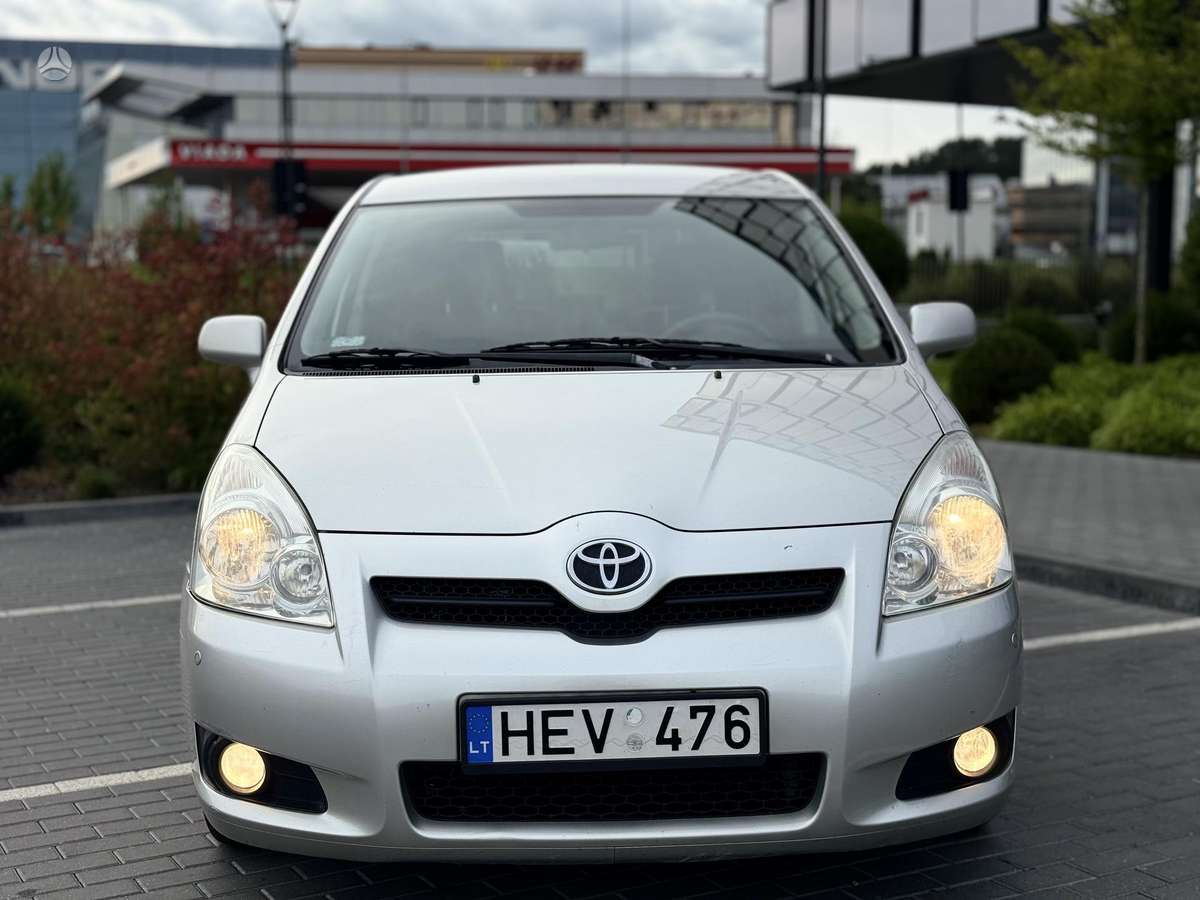 Toyota Corolla 2009 — rear view