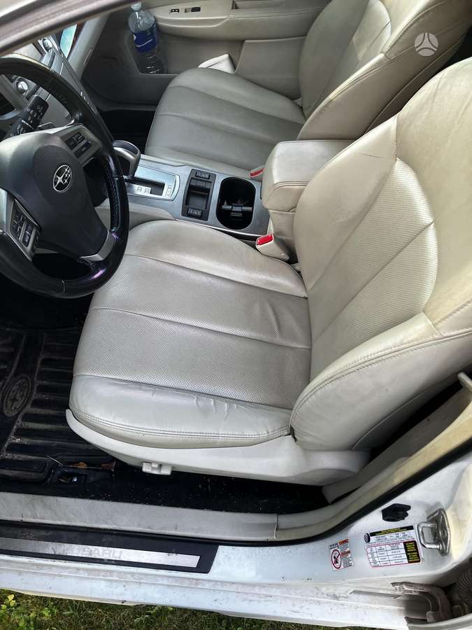 Subaru Outback 2012 — photo 7