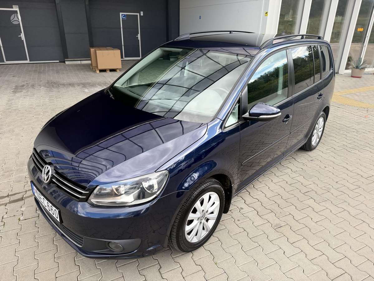 Volkswagen Touran 2011 — photo 9