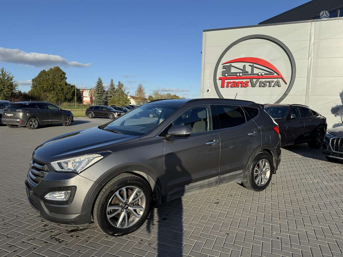 Hyundai Santa 2015 — вигляд ззаду