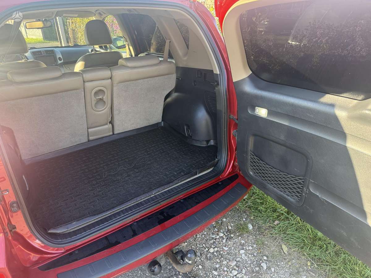 Toyota RAV4 2009 — photo 11