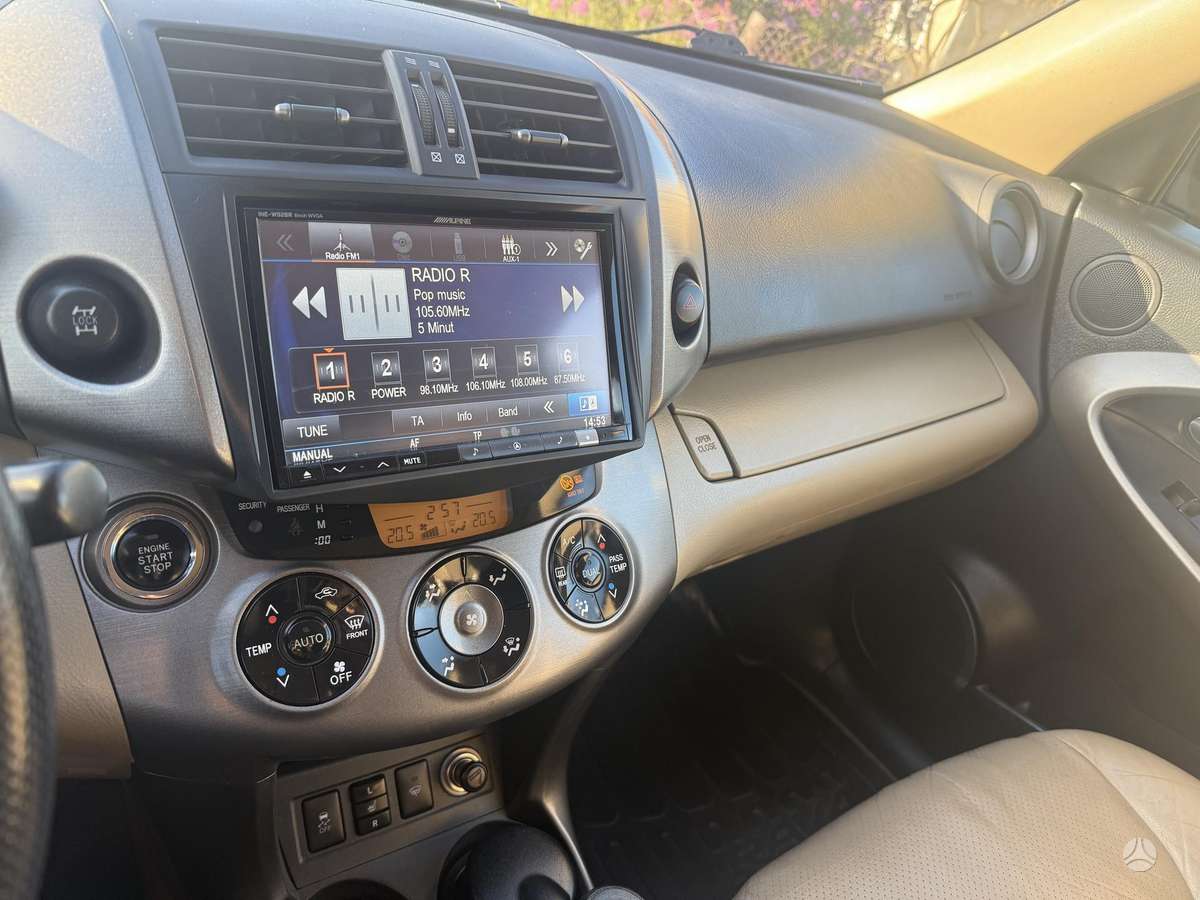 Toyota RAV4 2009 — photo 6