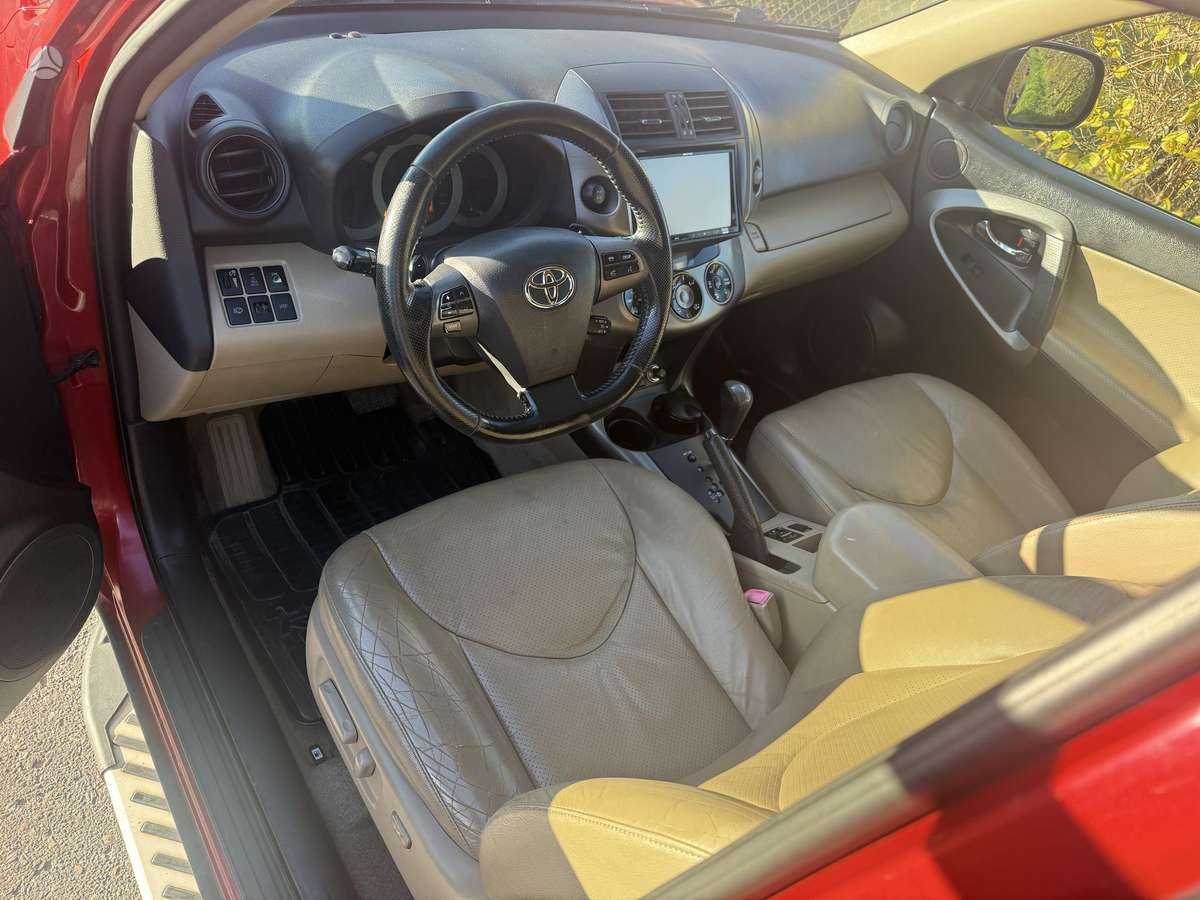 Toyota RAV4 2009 — photo 9