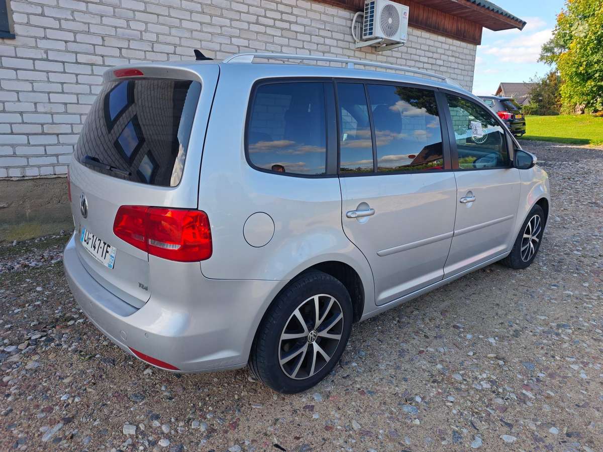 Volkswagen Touran 2012 — photo 5