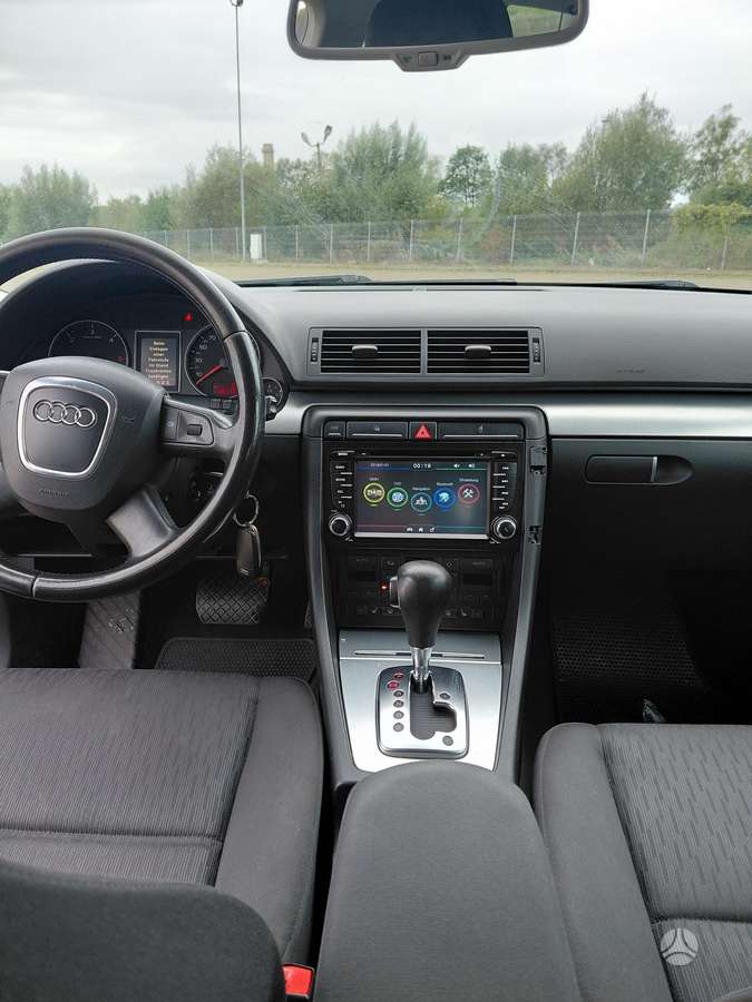 Audi A4 2007 — photo 9