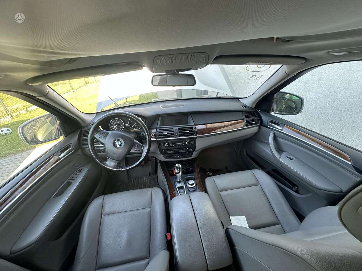 BMW X5 2008 — photo 11