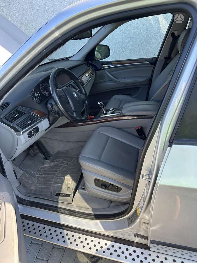 BMW X5 2008 — photo 13