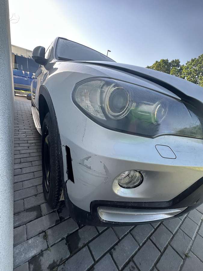 BMW X5 2008 — engine