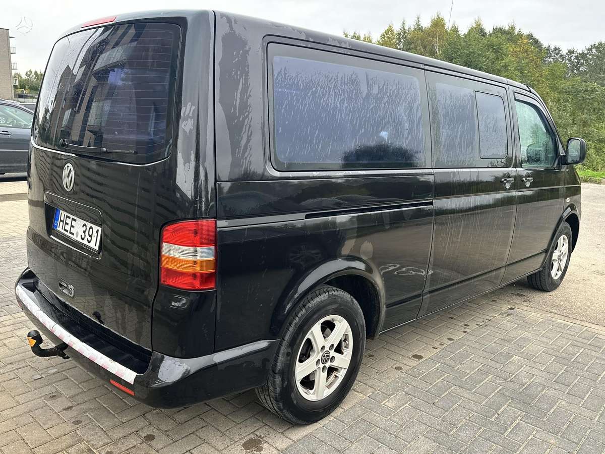 Volkswagen Transporter 2004 — салон