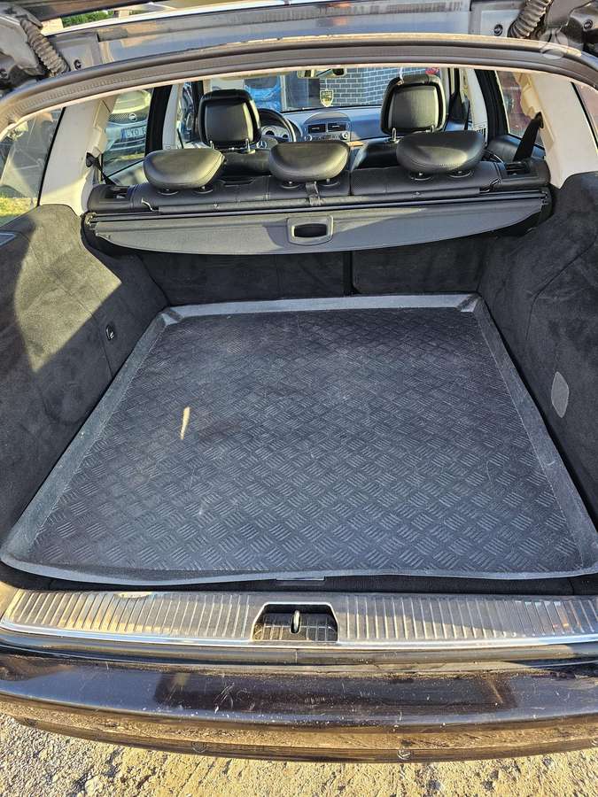 Mercedes-Benz E320 2006 — photo 9
