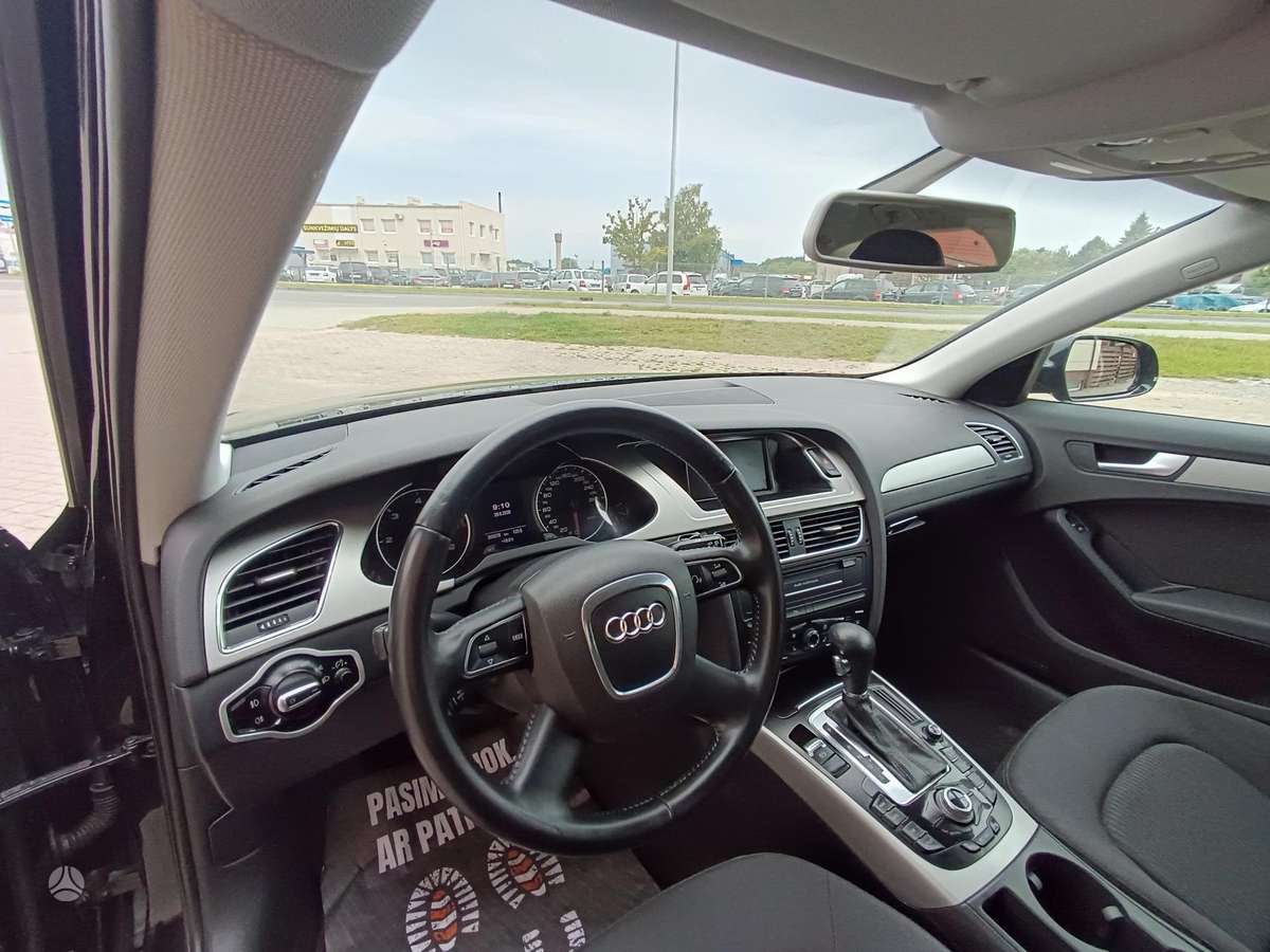 Audi A4 2009 — photo 11