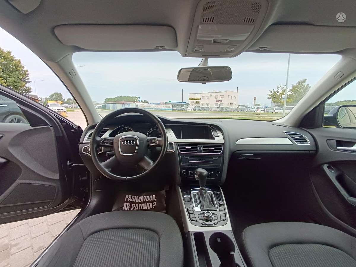 Audi A4 2009 — photo 13