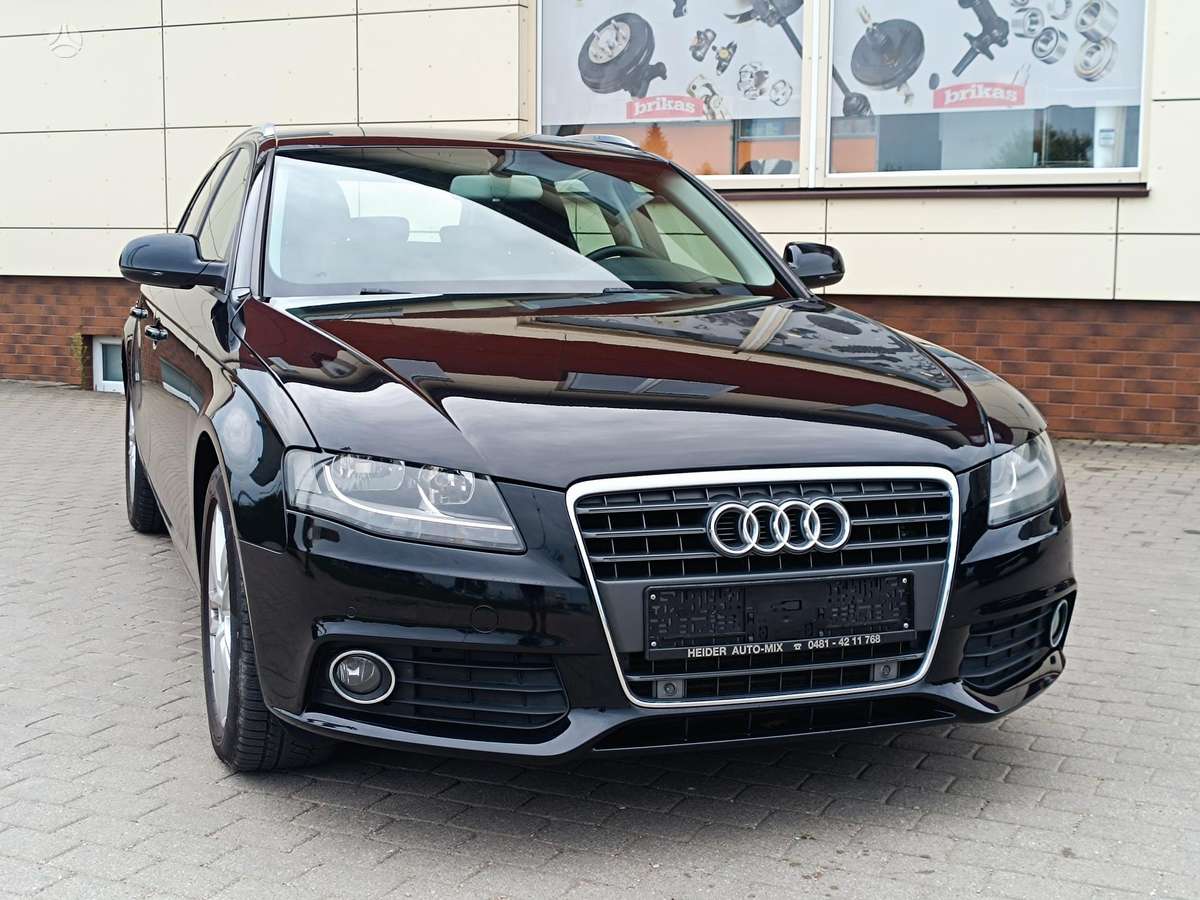 Audi A4 2009 — rear view
