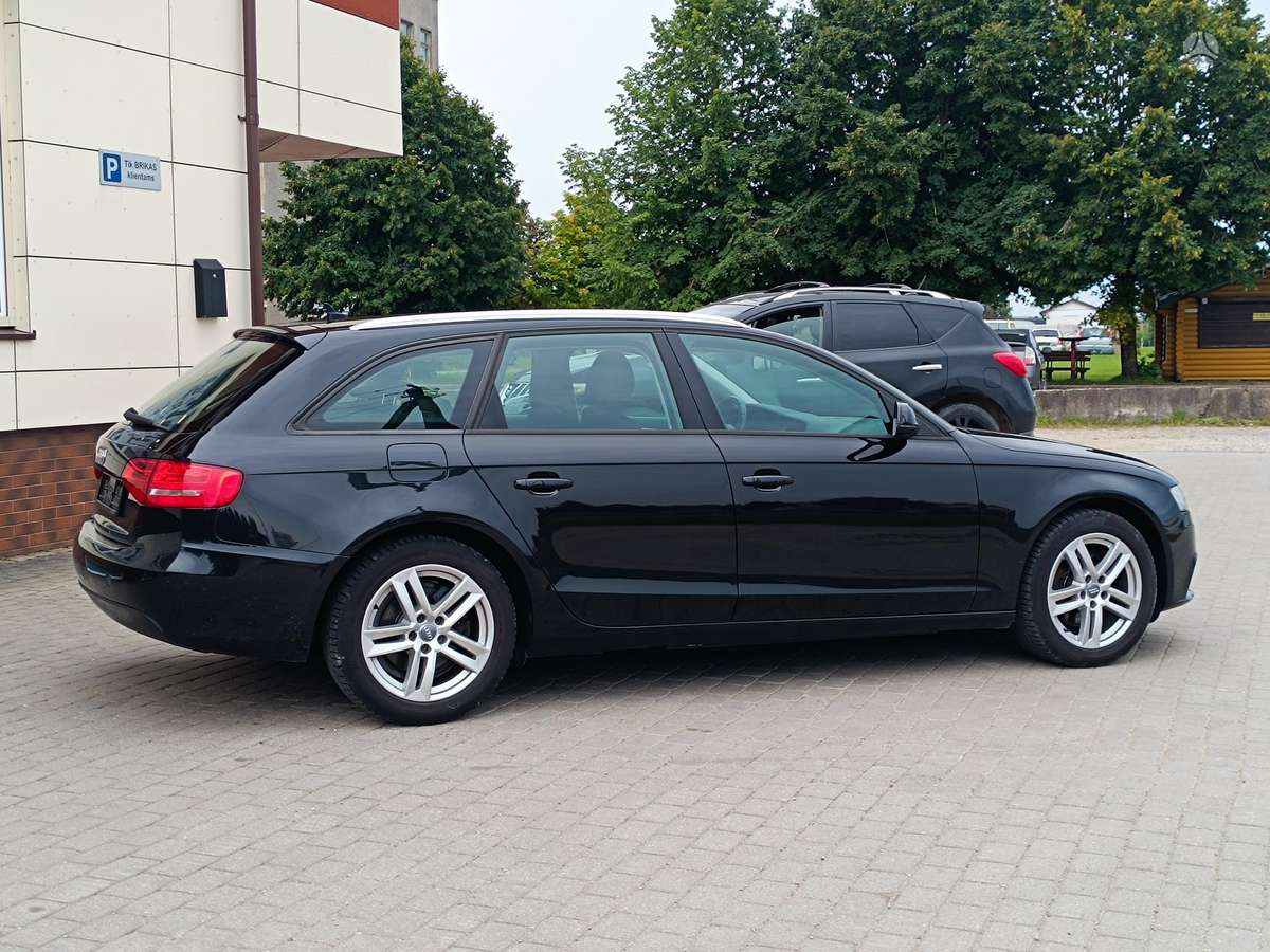 Audi A4 2009 — photo 5