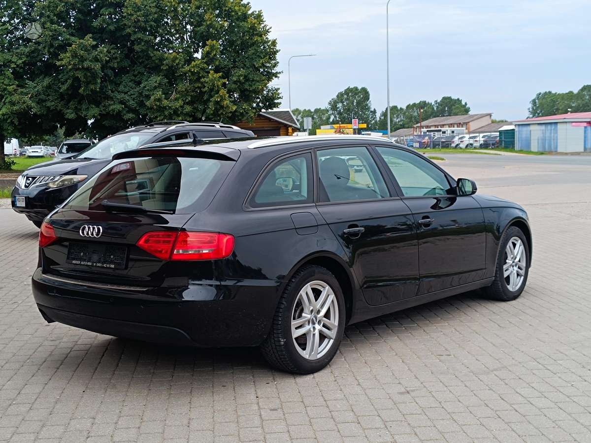 Audi A4 2009 — photo 6