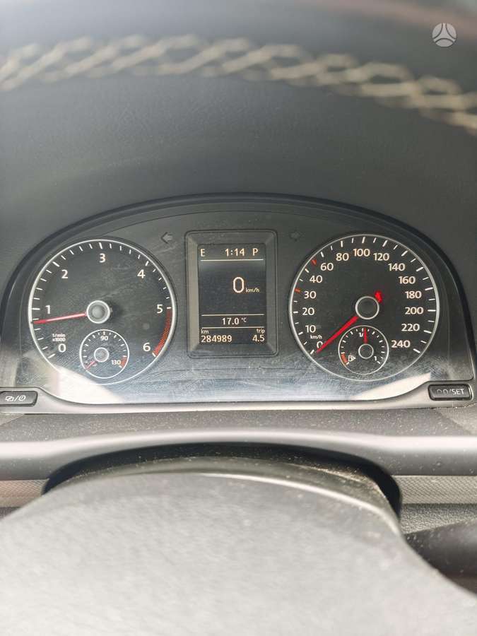 Volkswagen Touran 2012 — photo 10