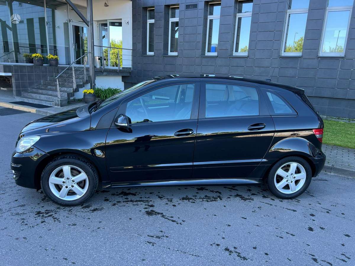 Mercedes-Benz B200 2009 — photo 5