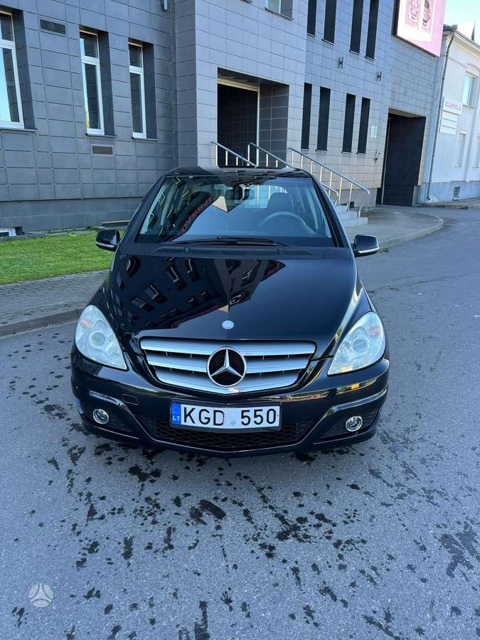 Mercedes-Benz B200 2009 — photo 8