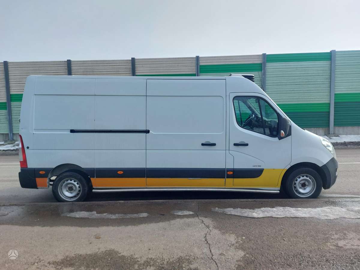 Opel Movano 2014 — interior