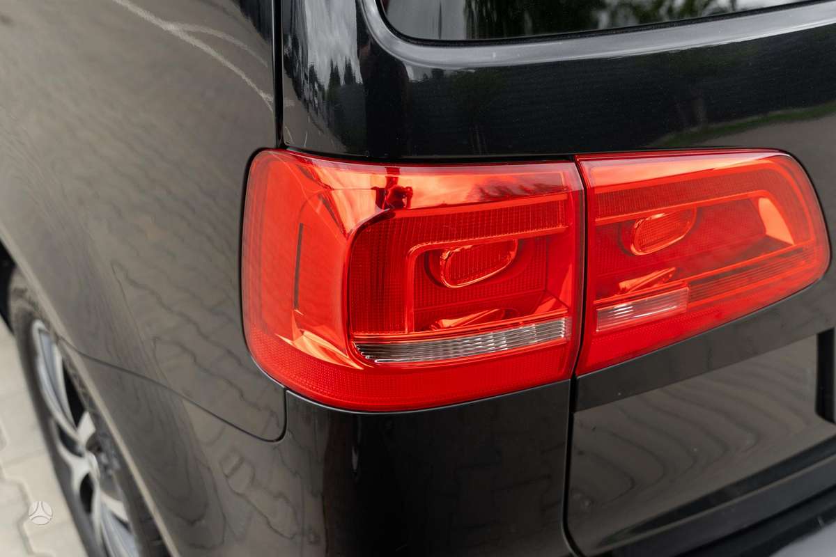 Volkswagen Touran 2013 — photo 10