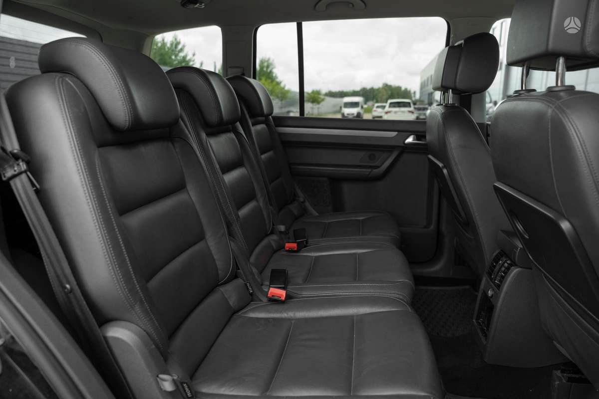 Volkswagen Touran 2013 — photo 15