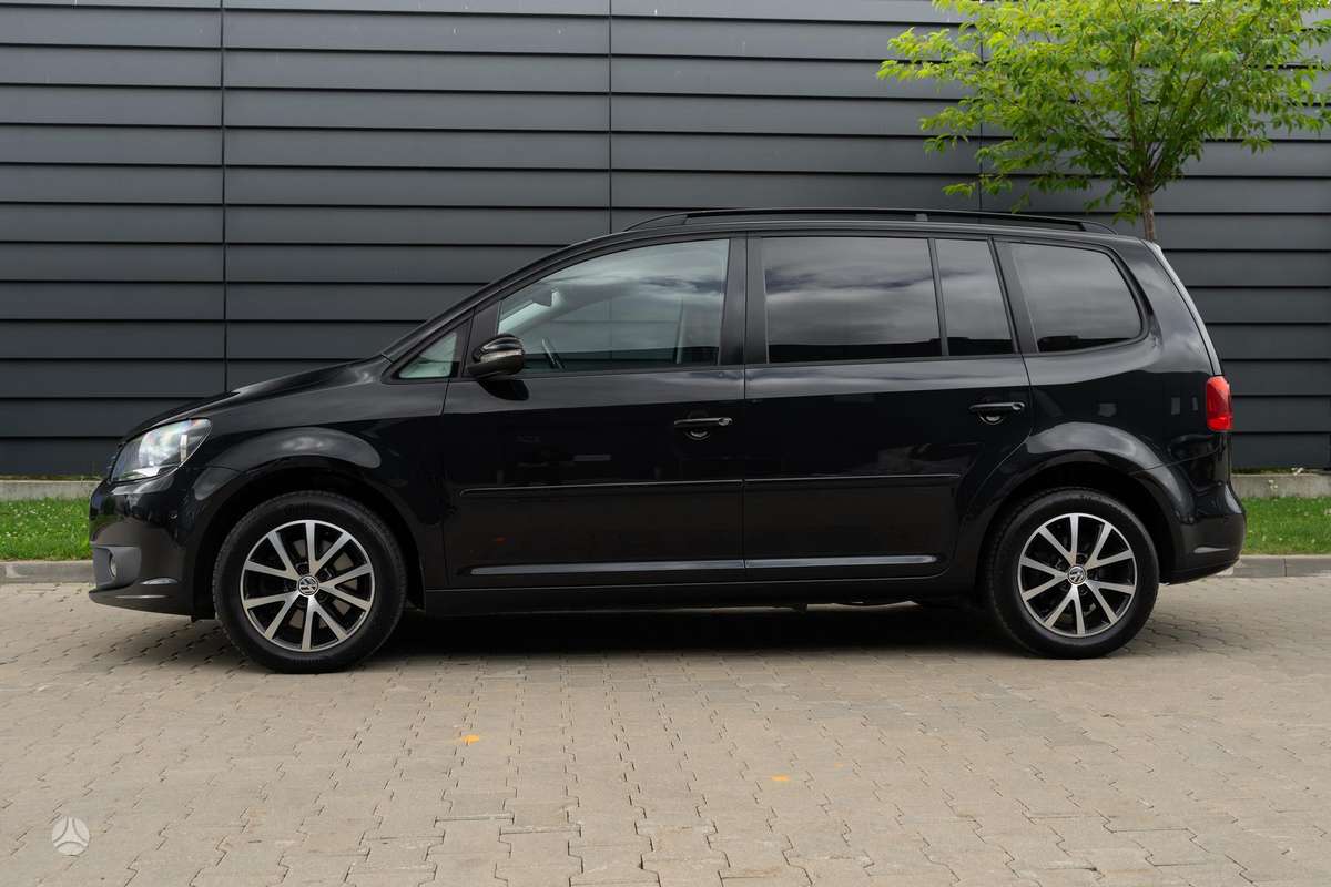 Volkswagen Touran 2013 — engine 1390 cm³, 140 HP (103kW)