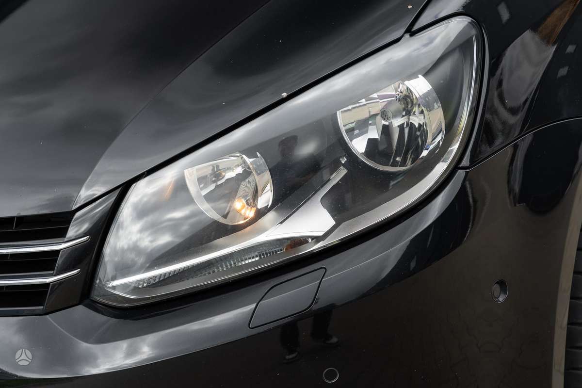 Volkswagen Touran 2013 — photo 9