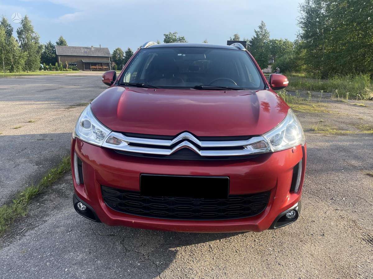 Citroen C4 2012 — вигляд ззаду