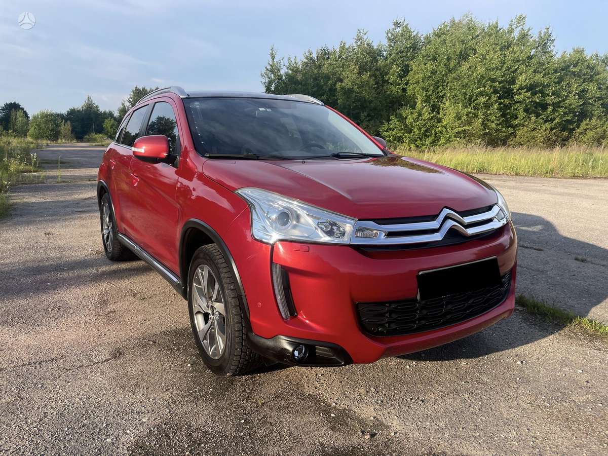 Citroen C4 2012 — салон