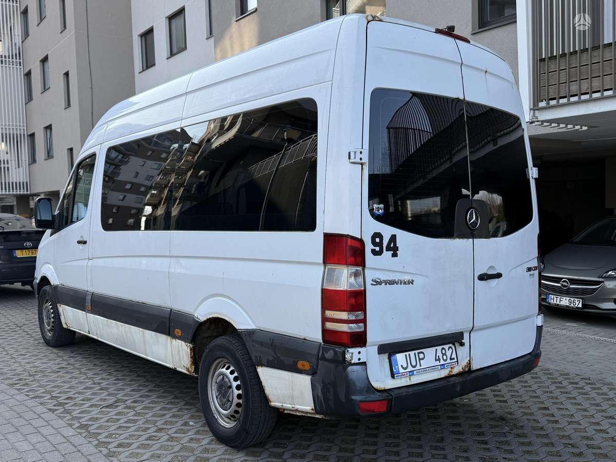 Mercedes-Benz Sprinter 2007 — салон