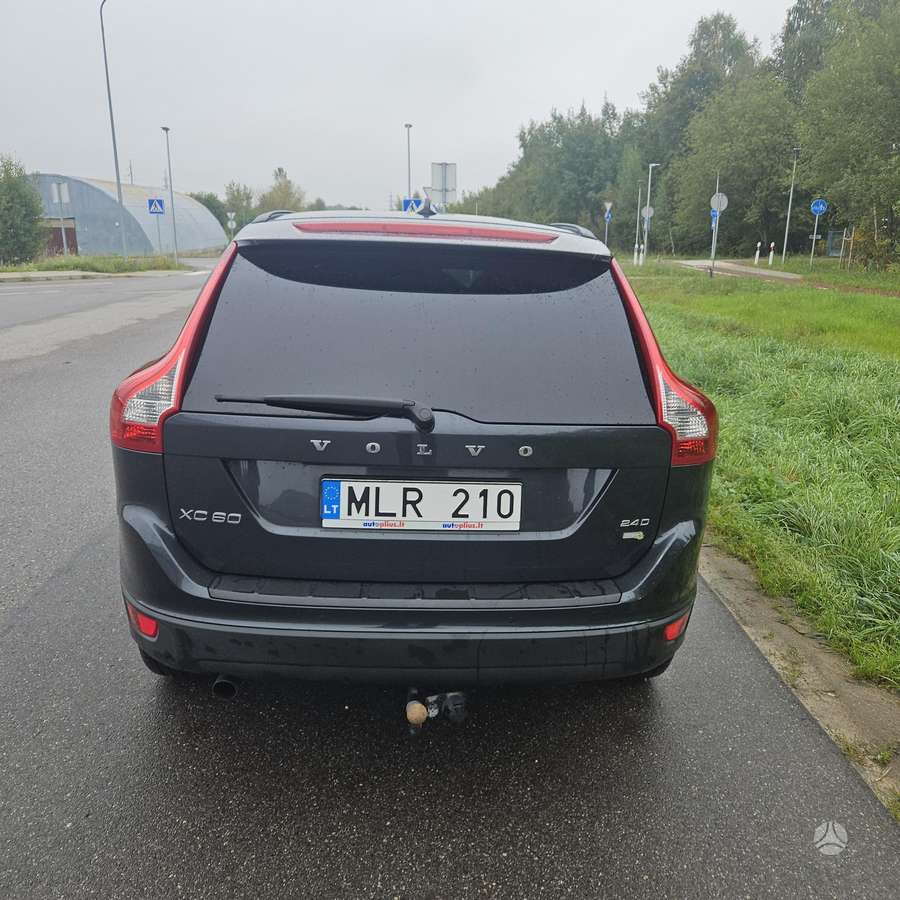 Volvo XC60 2010 — photo 5