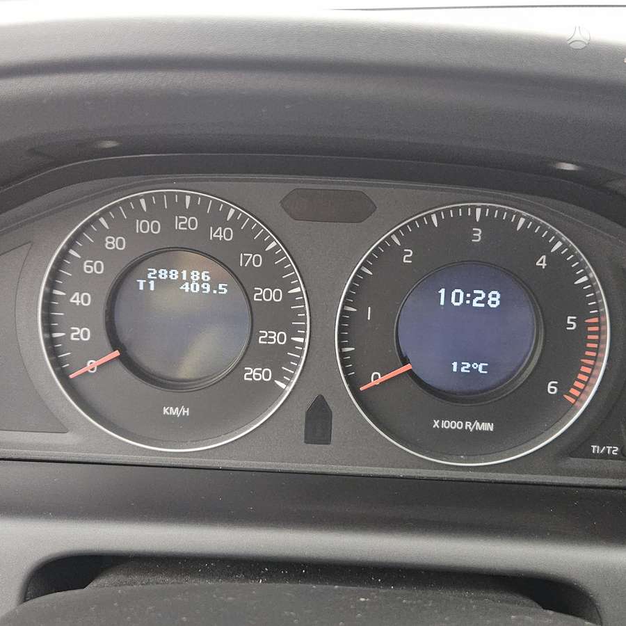 Volvo XC60 2010 — photo 6