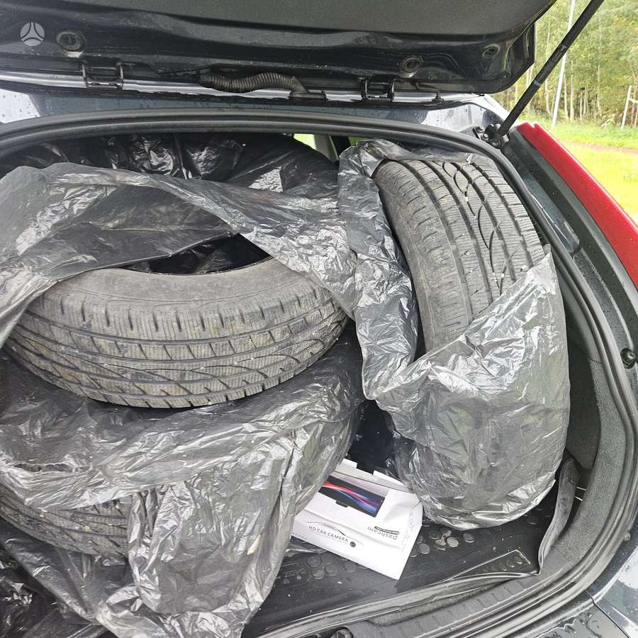 Volvo XC60 2010 — photo 7