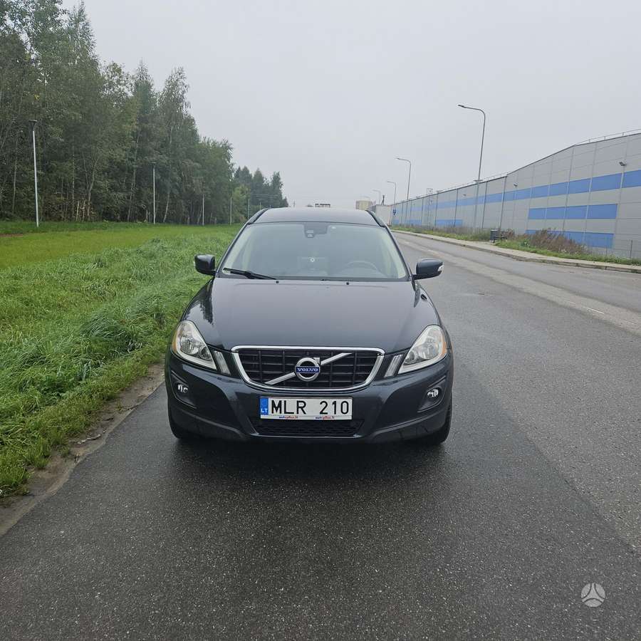 Volvo XC60 2010 — photo 8