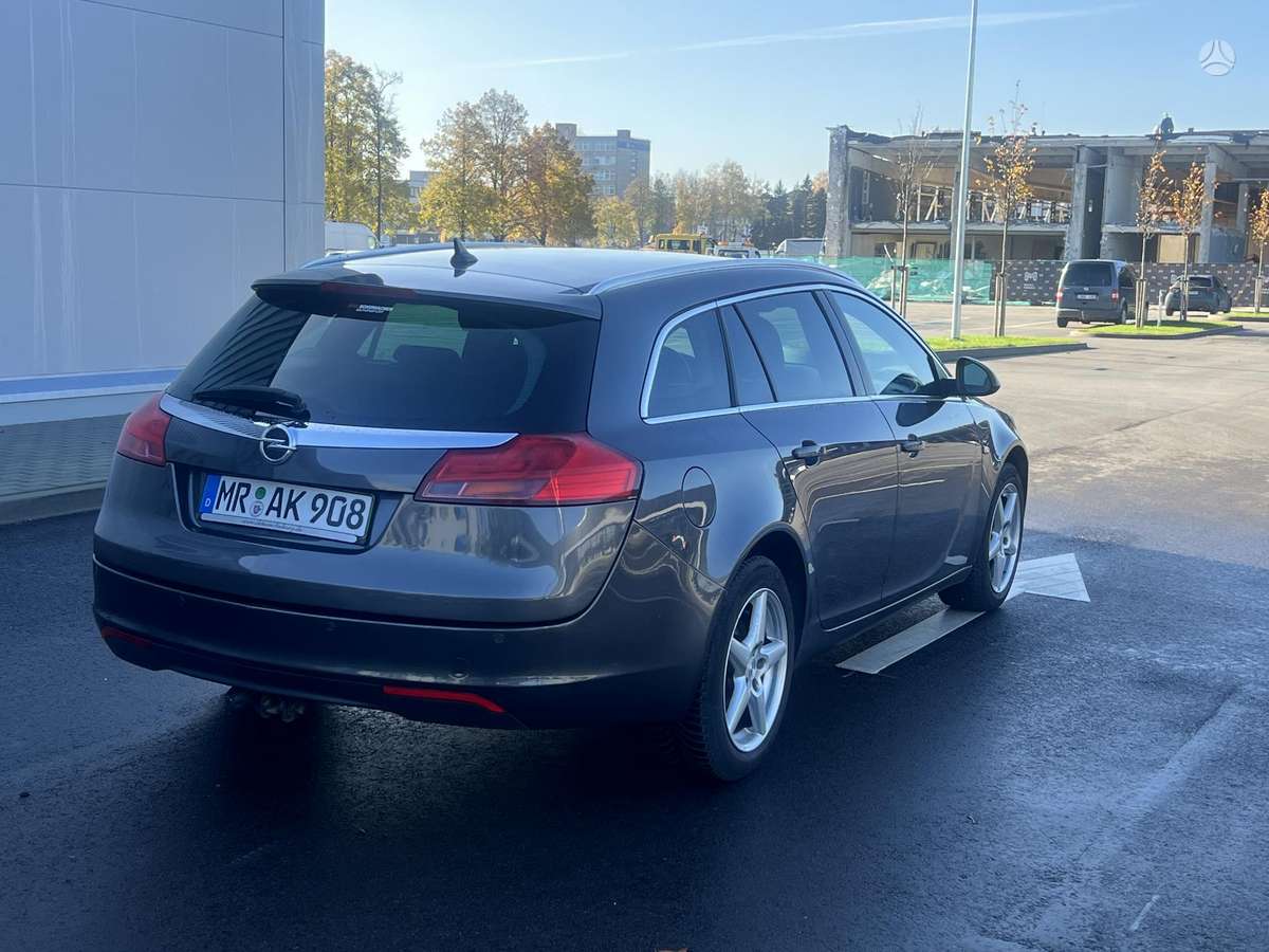 Opel Insignia 2011 — photo 6