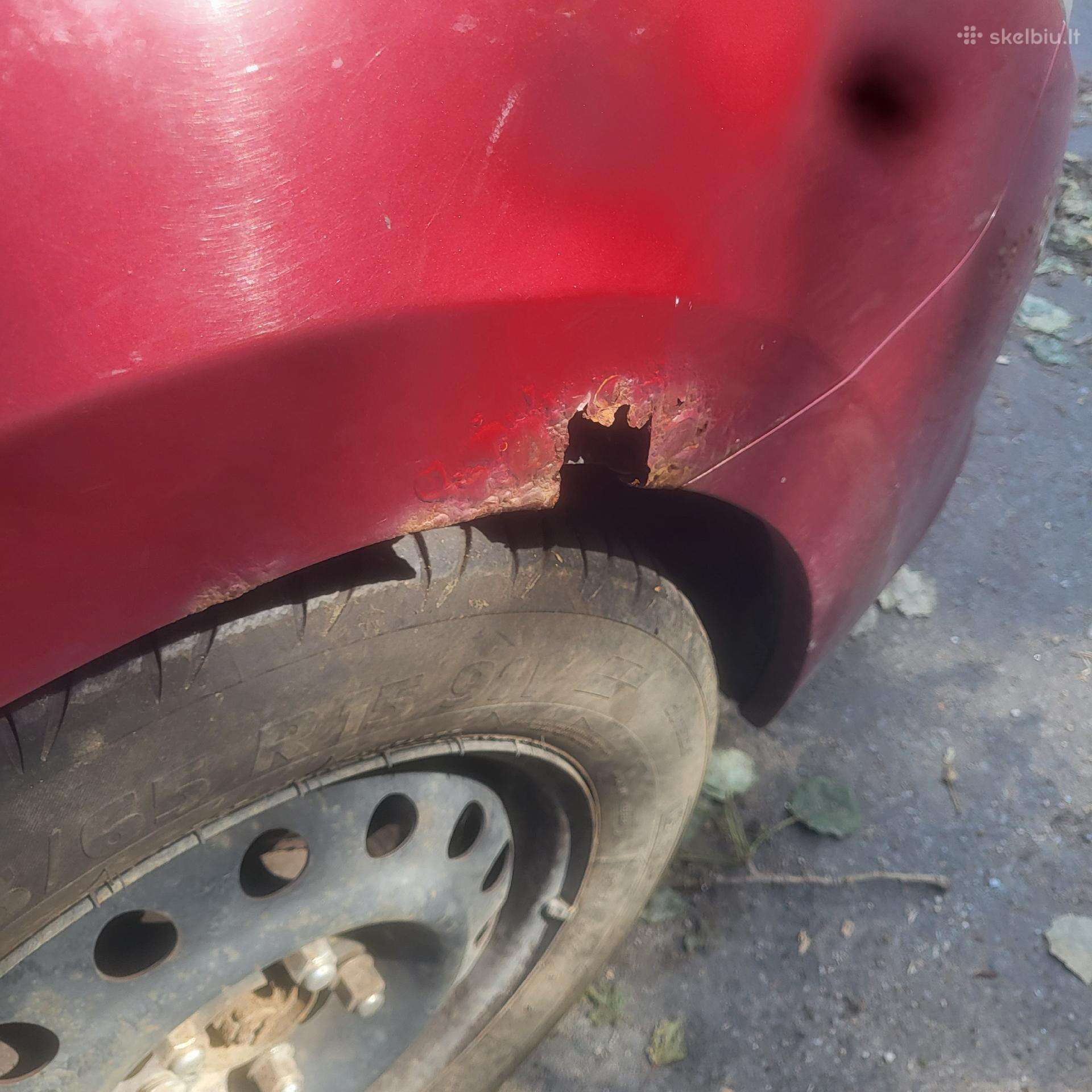 Hyundai i30 2009 — двигун 1400 cm³, 90 HP (66kW)