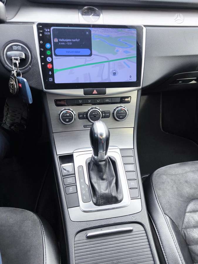 Volkswagen Passat 2012 — photo 12