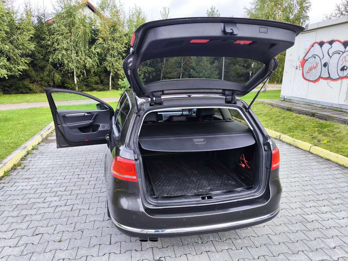 Volkswagen Passat 2012 — photo 14