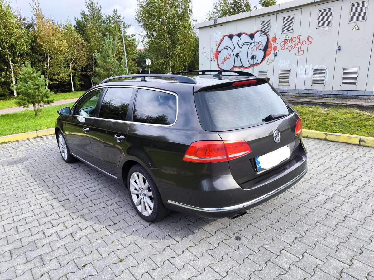 Volkswagen Passat 2012 — engine 1968 cm³, 140 HP (103kW)
