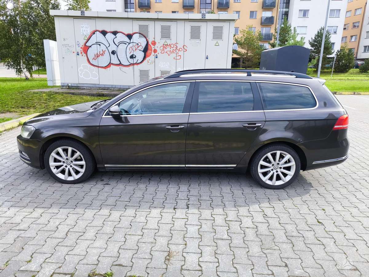 Volkswagen Passat 2012 — photo 7