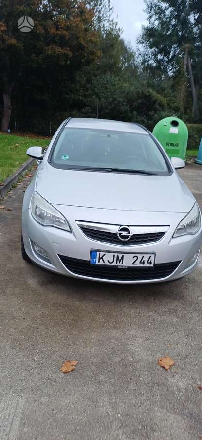 Opel Astra 2011 — photo 6